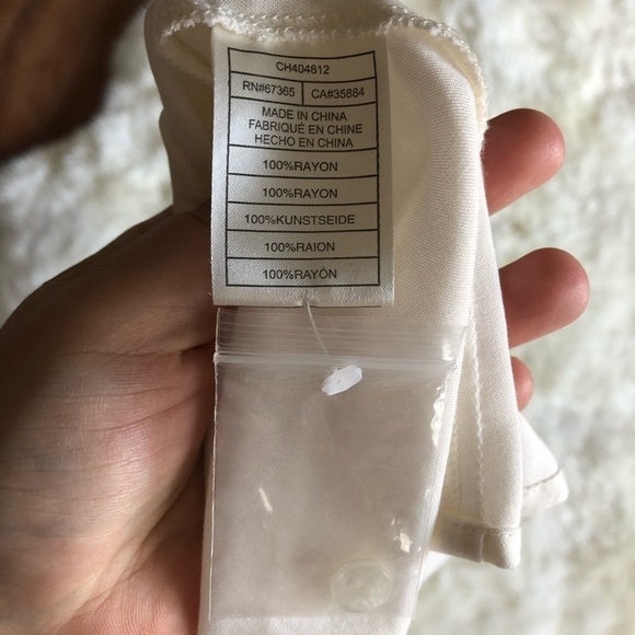 Cupcakes & Cashmere Kymberly Embroidered Blouse S - Picture 11 of 11